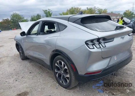 2021 Ford Mustang Mach-E Premium z USA, uszkodzony, nr VIN 3FMTK3SU8MMA09097